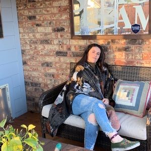 Meet your Posher, Maria isabel